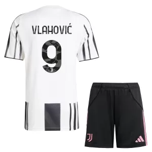 Fotbalové Dresy Juventus Vlahovic 9 Dětské Domácí 2025-26 Fotbalové Dresy Juventus Vlahovic 9 Dětské Domácí 2025-26