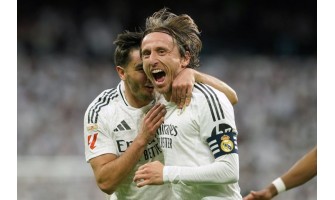 39letý Luka Modrić vstřelil gól světové úrovně 39letý Luka Modrić vstřelil gól světové úrovně