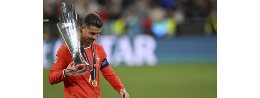 CRISTIANO RONALDO tentokrát plakal vítězstvím CRISTIANO RONALDO tentokrát plakal vítězstvím