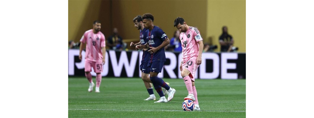 Cesta Lionela Messiho na mistrovství světa klubů byla poražena Paris Saint-Germain