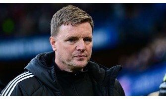 Eddie Howe, trenér, který nesl naděje pro Newcastle United v příštím desetiletí, opustil tým