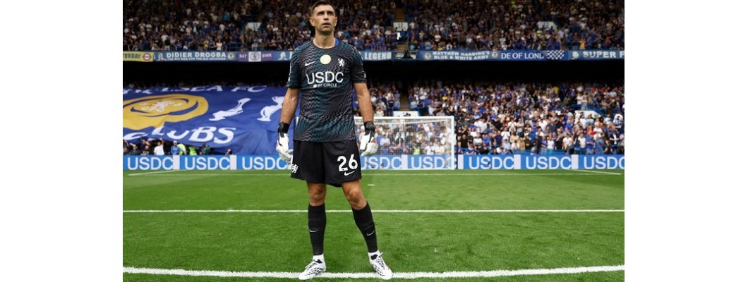 Emiliano Martínez je nyní členem týmu Chelsea Emiliano Martínez je nyní členem týmu Chelsea