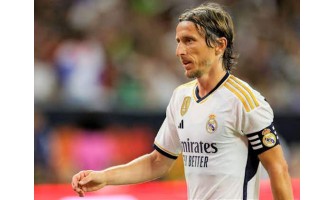 Fanouškům je líto stárnoucí tváře Luky Modriče Fanouškům je líto stárnoucí tváře Luky Modriče