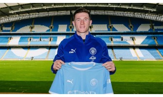 Hráči s přestupovými poplatky přesahujícími 100 milionů eur v letním přestupovém období Premier League 2026