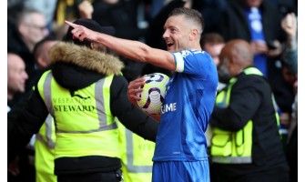 Jamie Vardy je hrdina v srdcích fanoušků Leicester City Jamie Vardy je hrdina v srdcích fanoušků Leicester City