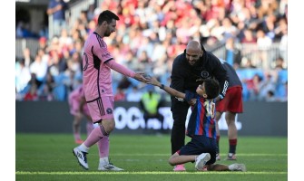 Laskavost mezi Lionelem Messim a dětmi Laskavost mezi Lionelem Messim a dětmi