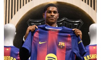 Marcus Rashford musí akceptovat snížení platu FC Barcelona, aby mohl přestoupit