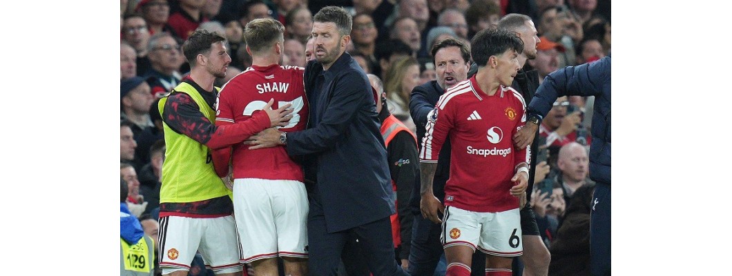 Naděje fanoušků Manchesteru United, že Michael Carrick zvrátí nepříznivý vývoj a zajistí mistrovský titul