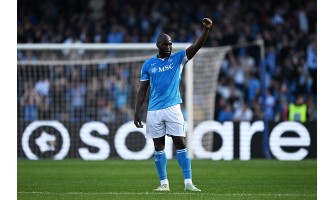 Neapol je nejúspěšnějším příkladem hráčských posil v této sezóně