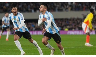 Nový mladý argentinský hráč Atlética Madrid Thiago Almada se připojuje