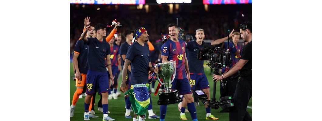 Robert Lewandowski se rozloučil se svým milovaným stadionem FC Barcelona Robert Lewandowski se rozloučil se svým milovaným stadionem FC Barcelona