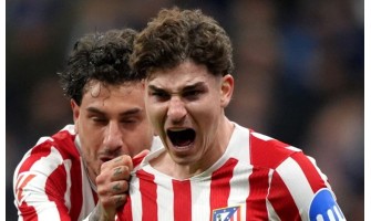 Různá média se žertem zmiňovala o Juliánově Álvarezově postavě šampiona