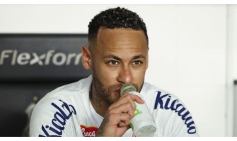 Svět zklamal génia, který se narodil pro fotbal Svět zklamal génia, který se narodil pro fotbal