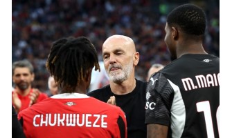 Svůj odchod oznámil i hlavní trenér AC Milán Stefano Pioli Svůj odchod oznámil i hlavní trenér AC Milán Stefano Pioli