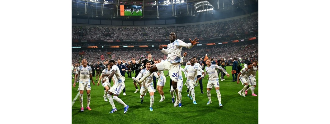 Unai Emeryho vedení Aston Villy vedlo k jejich první evropské trofeji Unai Emeryho vedení Aston Villy vedlo k jejich první evropské trofeji