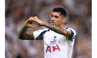 Vynikající výkon nového kapitána Tottenhamu Hotspur, Cristiana Romera