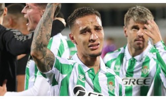 Vzestup hráče s hojně diskutovaným výkonem v oblasti kompasu Vzestup hráče s hojně diskutovaným výkonem v oblasti kompasu