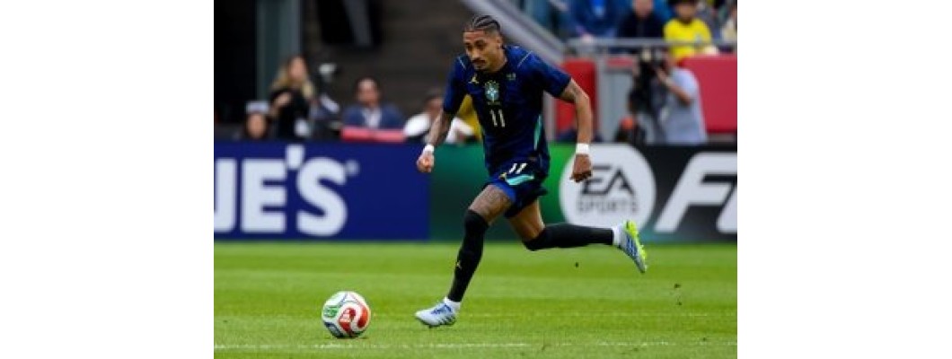 Zranění Raphinhy Belloli v brazilském národním týmu vyvolalo bouřlivou diskusi Zranění Raphinhy Belloli v brazilském národním týmu vyvolalo bouřlivou diskusi